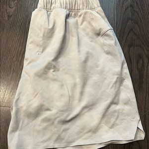 Lululemon 6” Surge Shorts w/ Liner (Silver Camo) Size Large